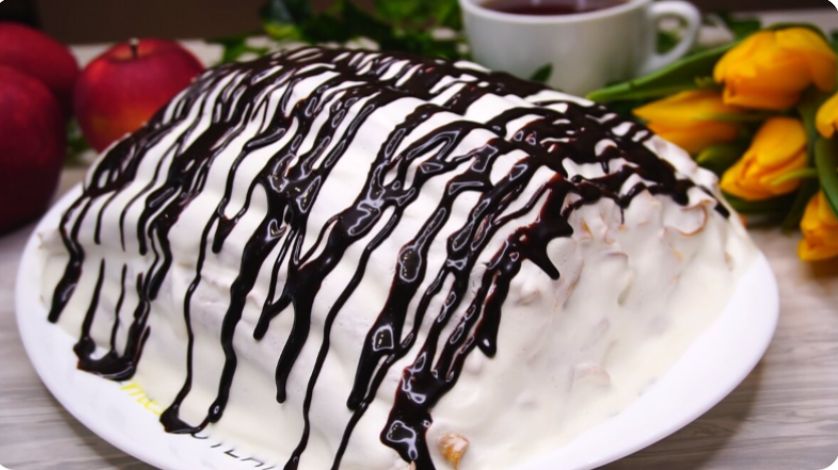 Вкусный блинный торт с вишней: шедевр для десерта