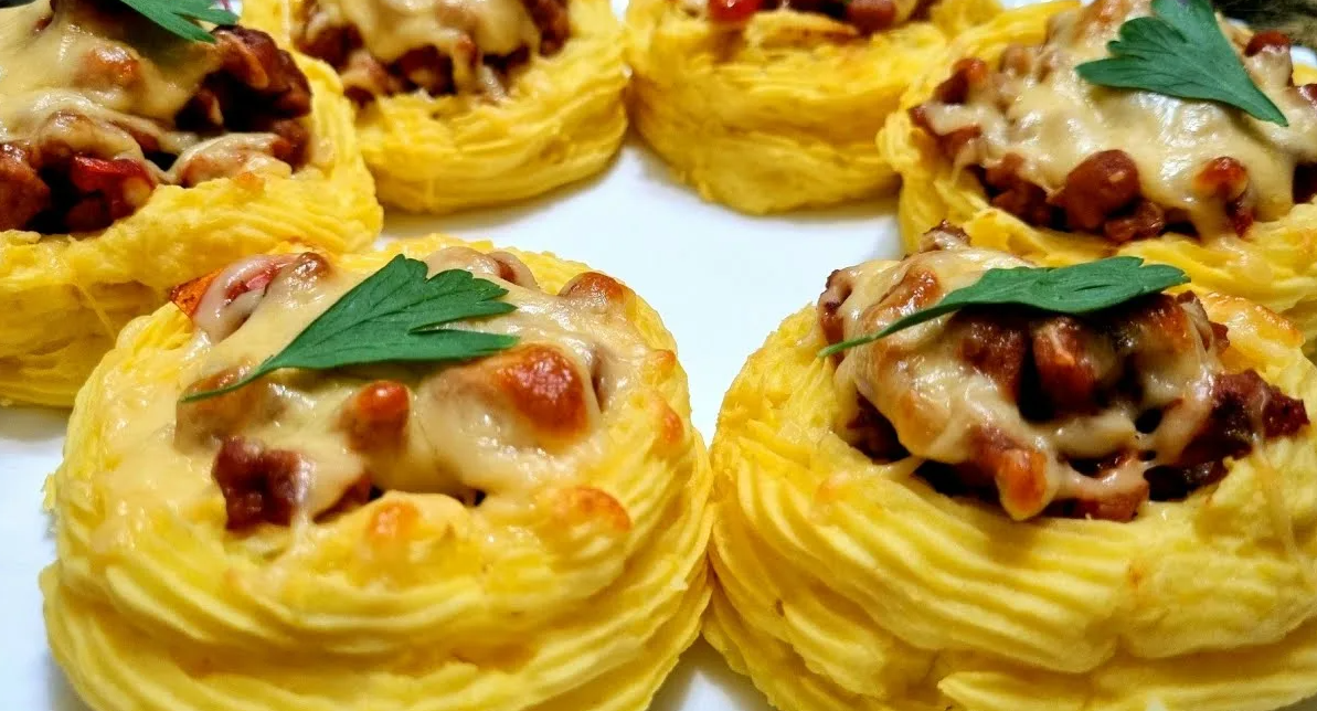 Картофельные гнезда с грибами и сыром: незабываемая закуска, которая украсит ваш стол