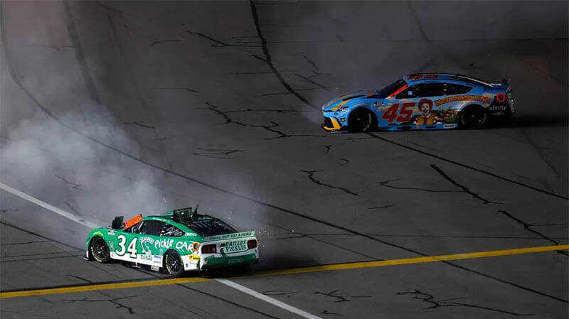 Споры NASCAR: медиация между 23XI и Front Row не привела к результату