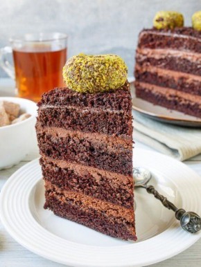 Шоколадный торт без ингредиентов животного происхождения