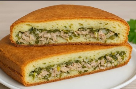 Сытный заливной пирог с рыбой и картофелем