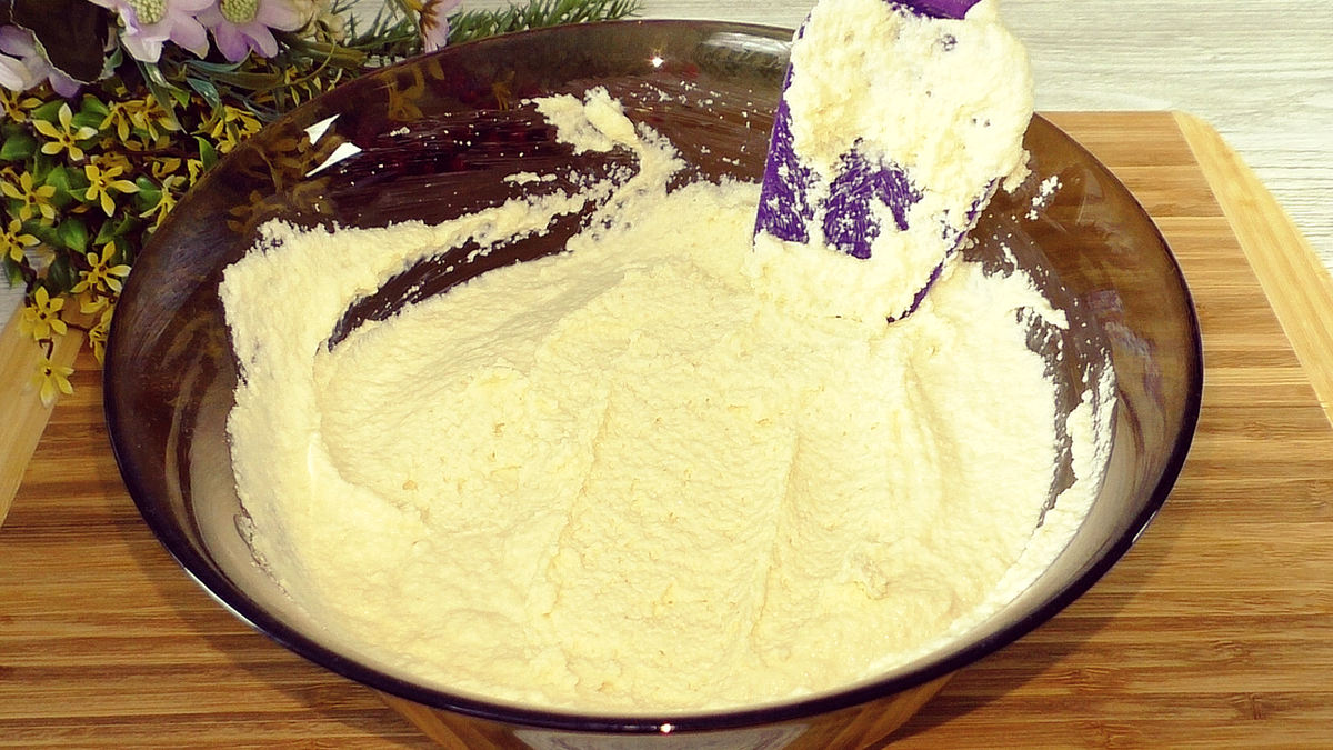 Вкусные пироги к чаю: два простых рецепта на кефире с манкой