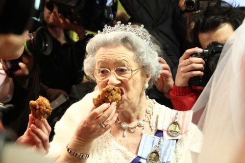 Тайны кухни Букингемского дворца: как Елизавета II сохраняла форму до 100 лет