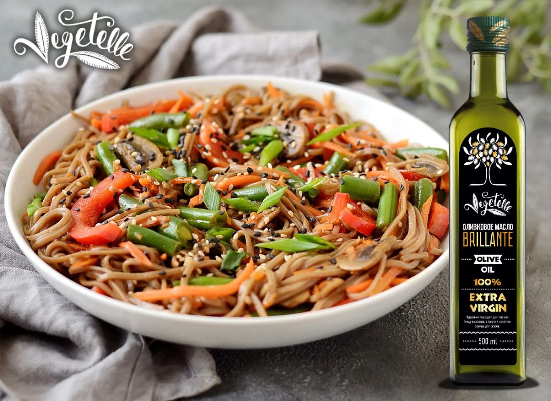 Легкое и сытное блюдо: гречневая лапша с овощами