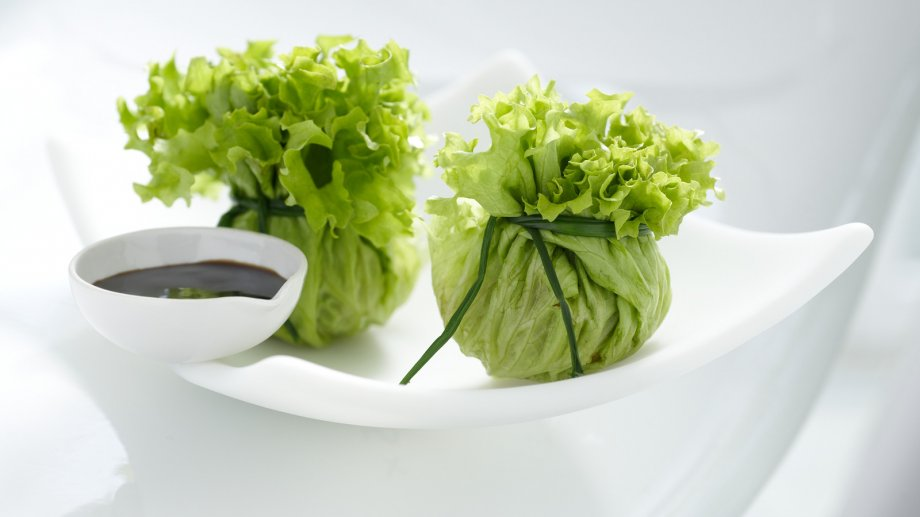 Салат с тофу в оригинальном оформлении