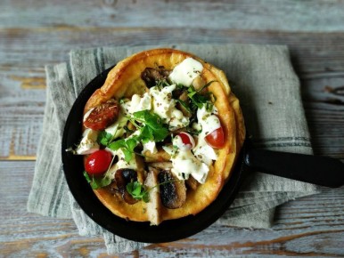 Незабываемый запеченный блин с начинкой для семейного ужина