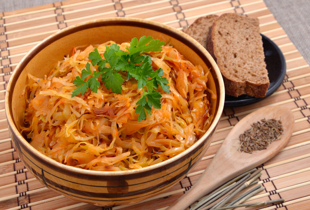 Тушёная капуста: простые рецепты для зимнего стола