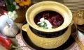 Нежный борщ в горшочке с ароматной чесночной булочкой