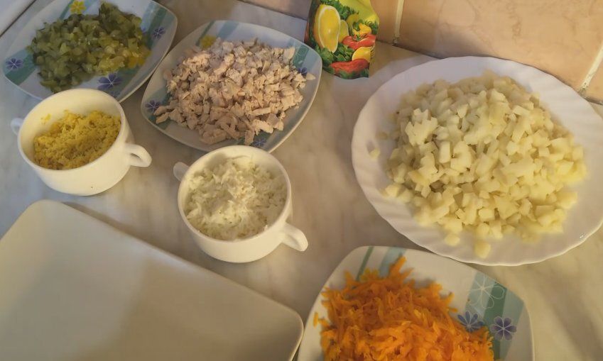 Салат «Сирень»: украшение весеннего стола