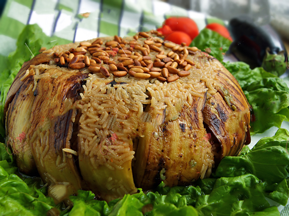 Маклюбе: Вкусный гарнир из арабской кухни, который покорит сердца