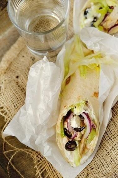 Вкусный рулет с курицей и овощами: простой рецепт