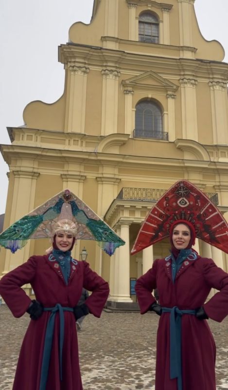 Необычная Масленица в Петропавловке: блины, перформансы и цветные традиции