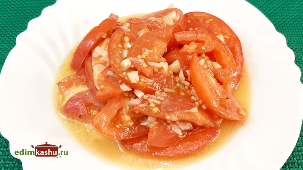 Непревзойденные помидоры с чесноком по-итальянски: простота и вкус в каждой порции