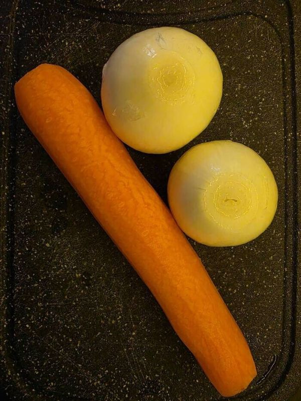 Легкий ужин на скорую руку: свиной фарш в пшеничной лепешке