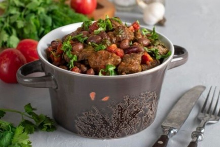 Говядина, тушёная с фасолью: Ваш новый кулинарный хит