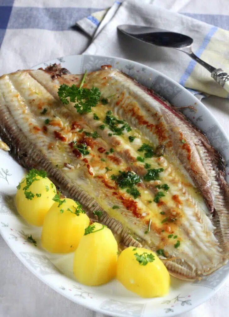 Нежная камбала под лимонным соусом: просто и вкусно