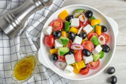 Простые и вкусные салаты: 3 рецепта для легкого обеда