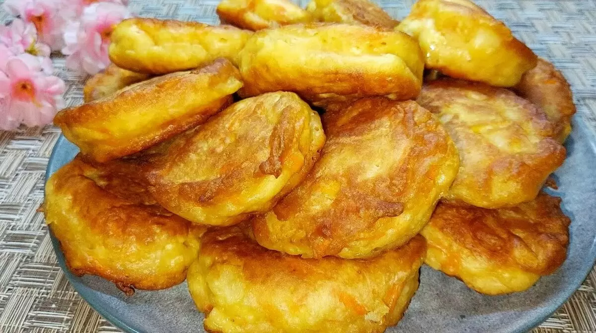 Морковно-яблочные оладьи: вкусный и полезный завтрак для всей семьи