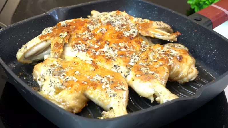Несколько секретов приготовления курицы табака: хрустящая корочка и ароматное мясо