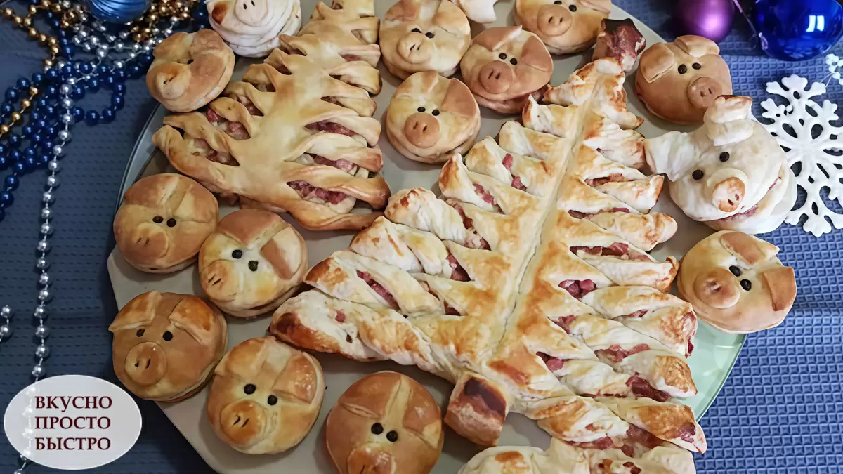 Праздничная закуска: пирог-ёлка и веселые пирожки-поросята