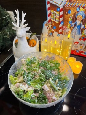 Как создать новогоднюю атмосферу на работе: простое праздничное меню