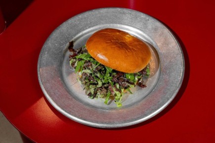 Бургер без котлеты: новая гастрономическая концепция в Москве