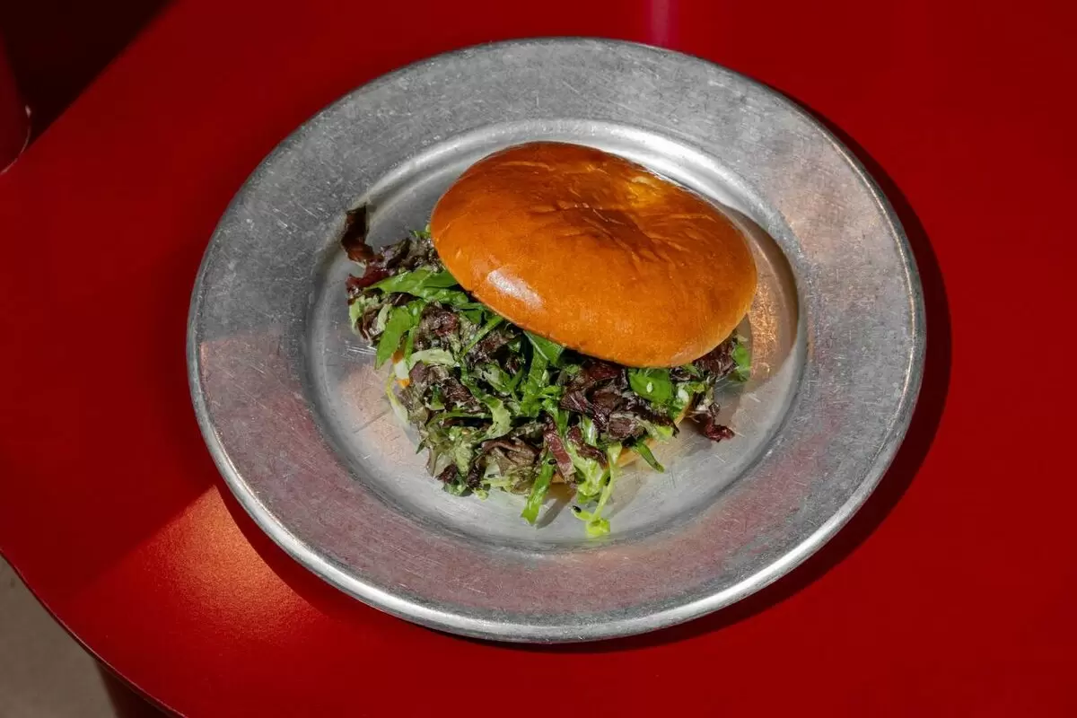 Бургер без котлеты: новая гастрономическая концепция в Москве