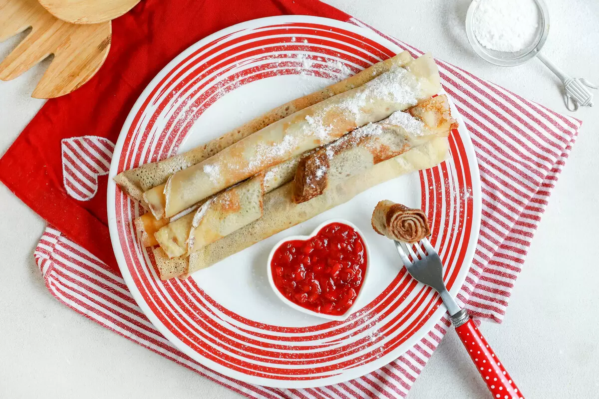 Нежные блинчики с шоколадным маскарпоне: просто и восхитительно