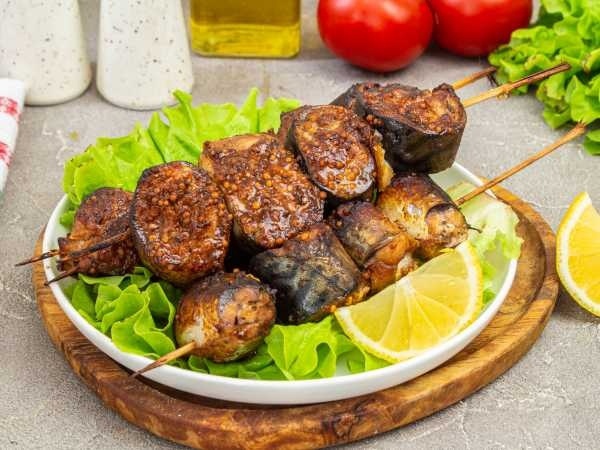 Запеченная скумбрия на шпажках: идеальный рецепт для вечера