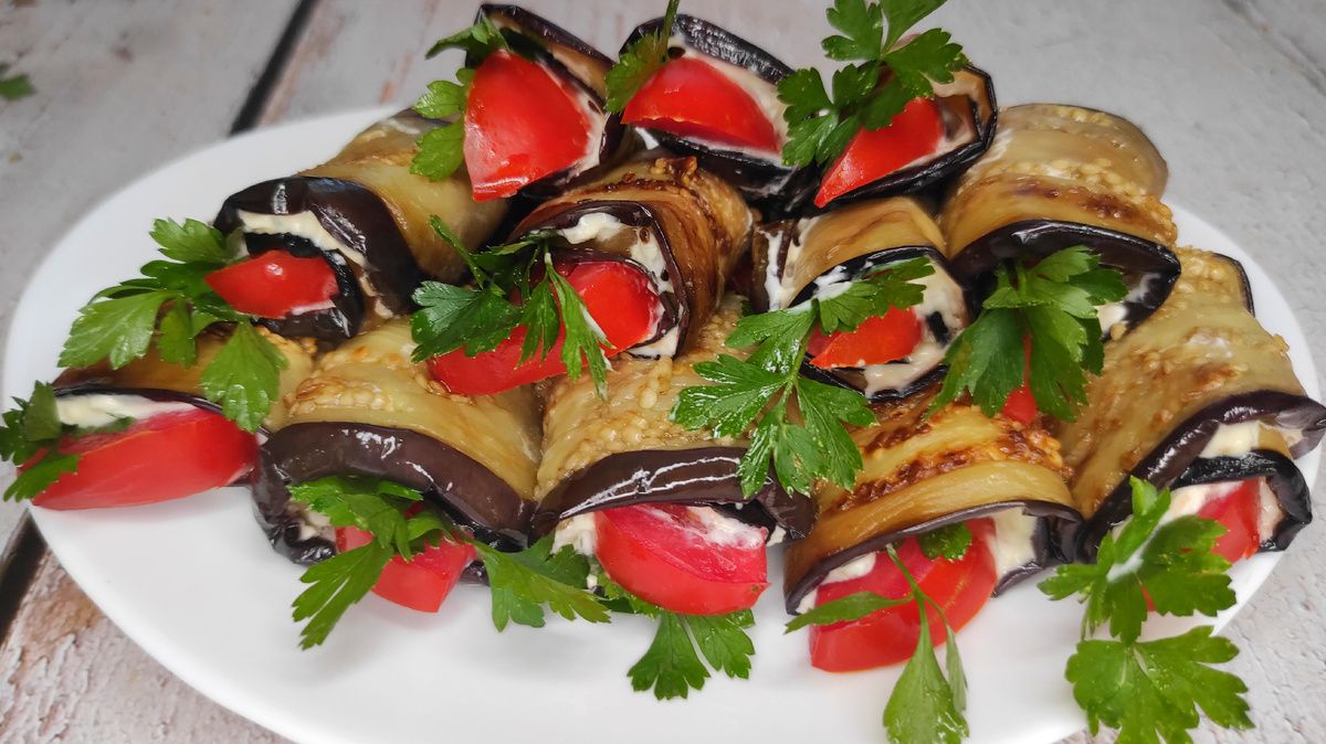 Вкусные рулетики из баклажанов: идеальная закуска на любой стол
